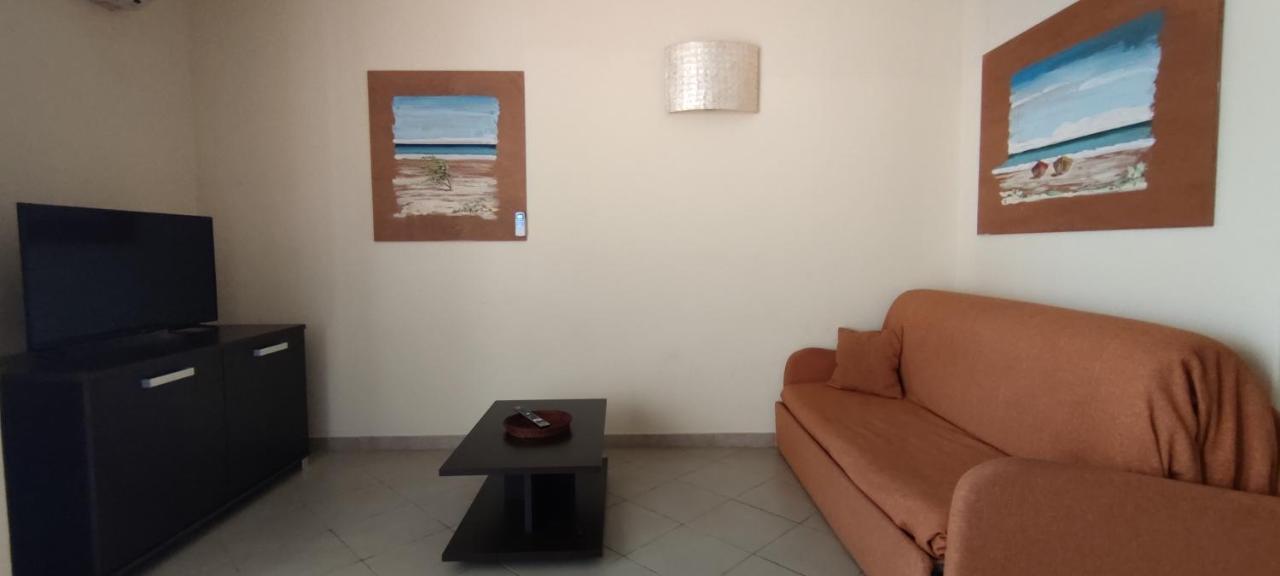 Sal Service Red Moradias Residence With Pool ซังตามาเรีย ภายนอก รูปภาพ